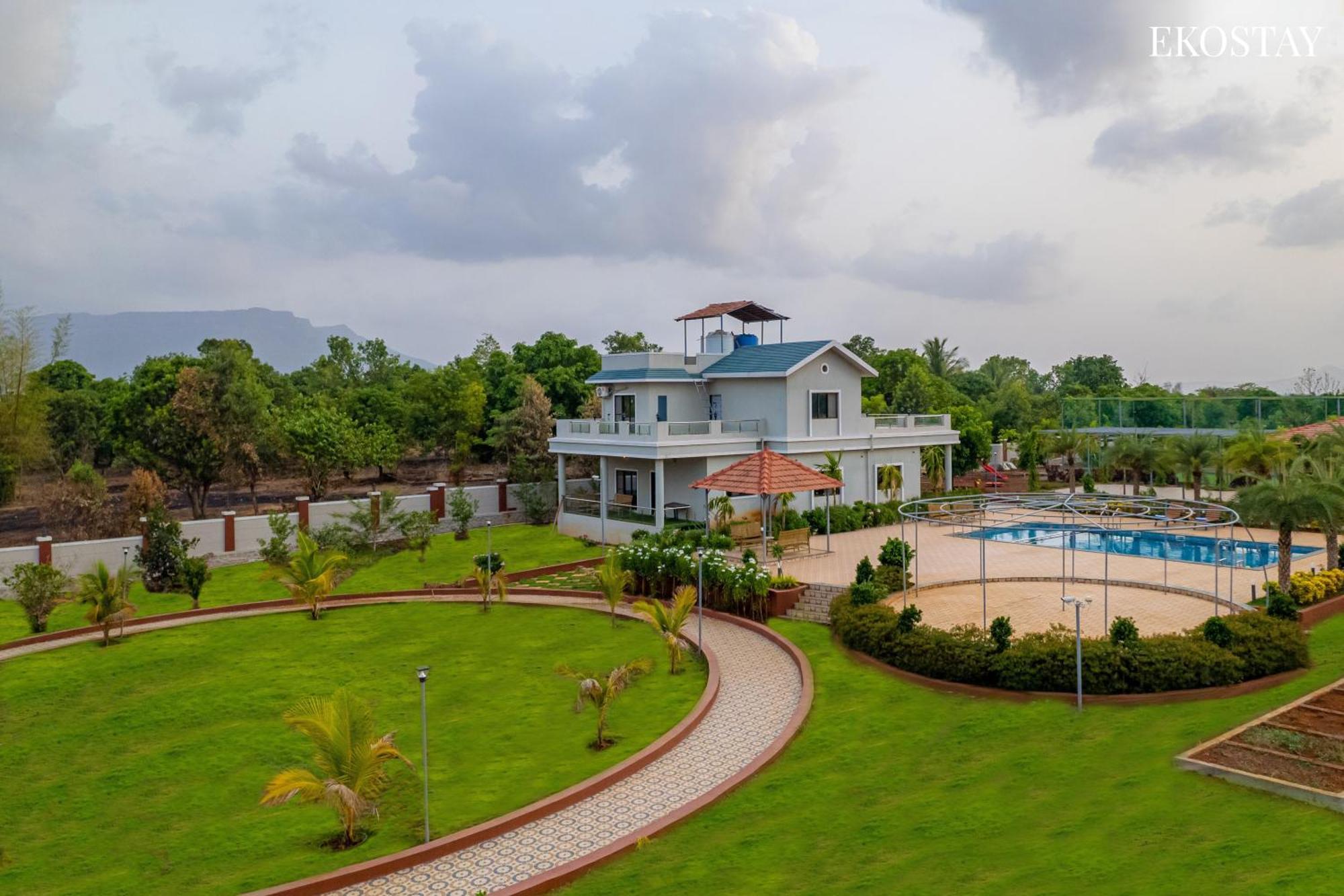 Ekostay Gold Palm Estate I Cricket Turf I Rain Dance I 2 Acre Property Karjat Exterior foto