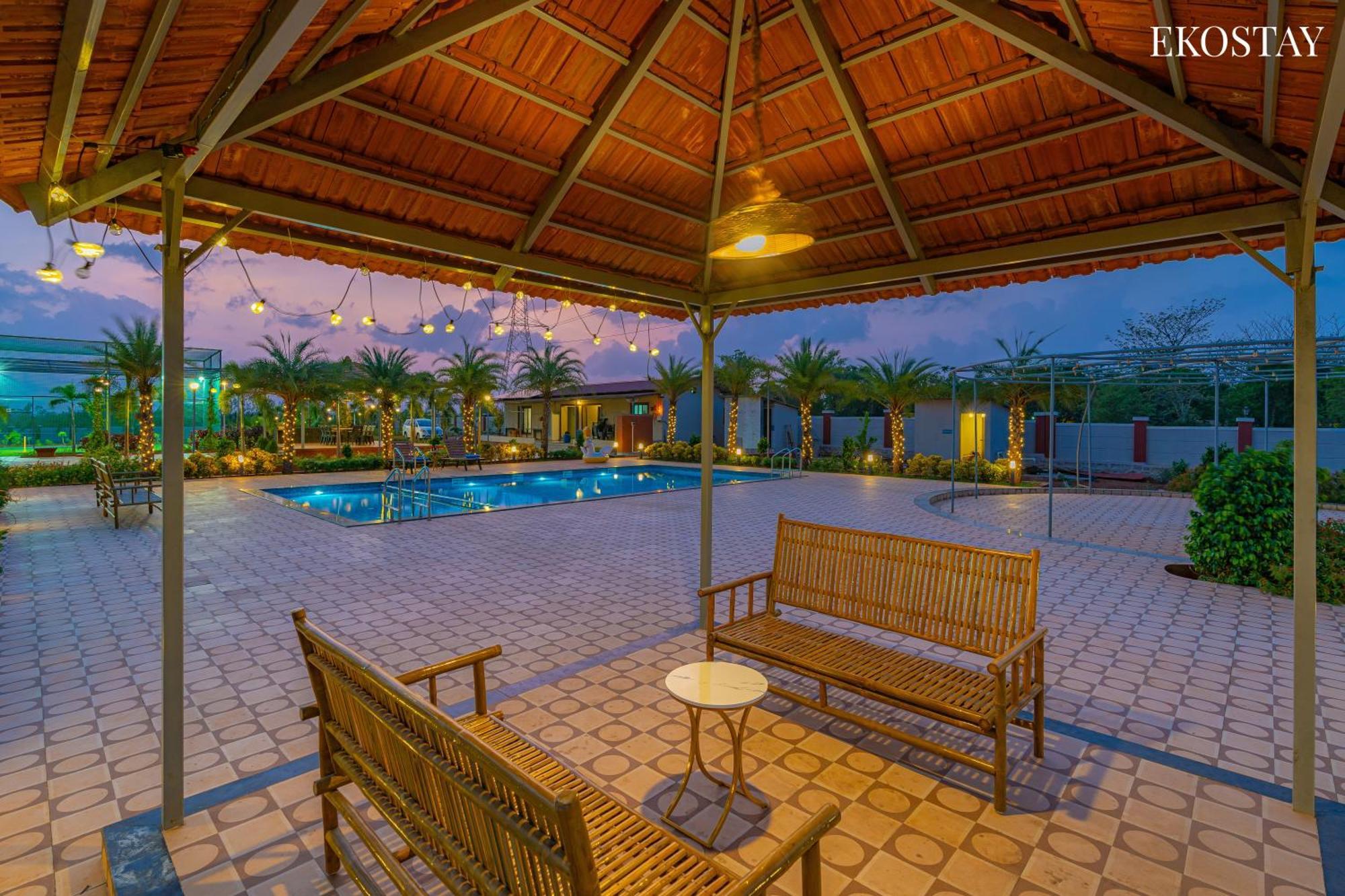 Ekostay Gold Palm Estate I Cricket Turf I Rain Dance I 2 Acre Property Karjat Exterior foto